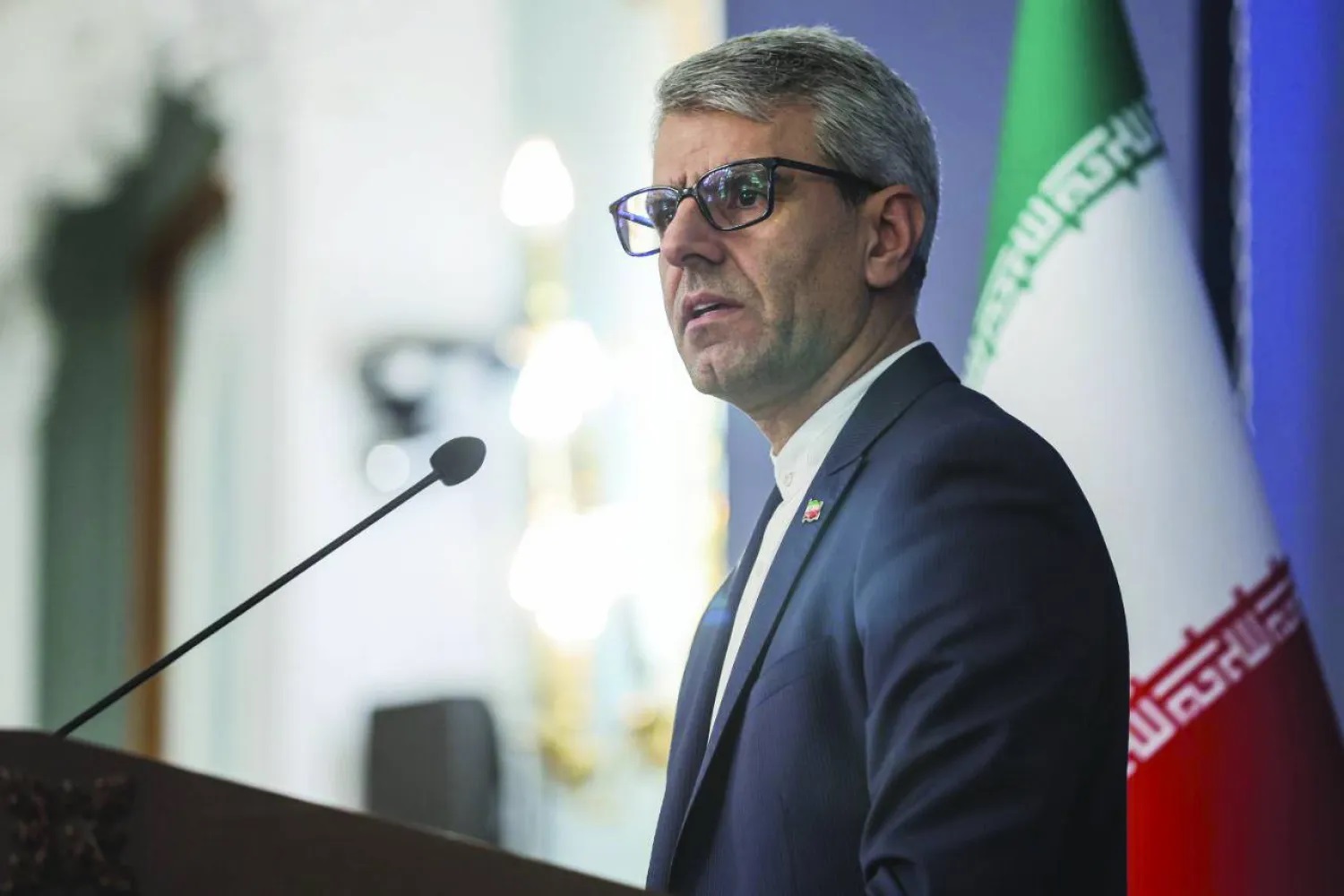 الخارجية الإيرانية: مواقف أمريكا المتناقضة السبب الرئيسي للحوار معها بشكل غير مباشر الخارجية الإيرانية: مواقف أمريكا المتناقضة السبب الرئيسي للحوار معها بشكل غير مباشر