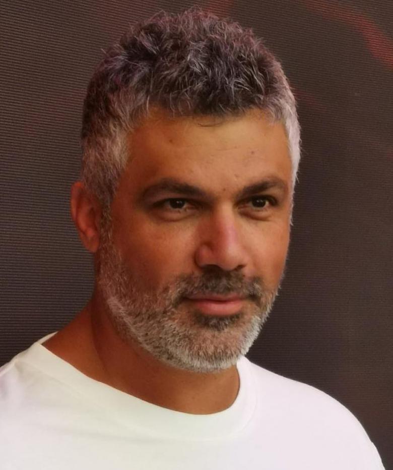 فارس كرم يحيي حفلا غنائيا في مهرجان أمواج العقبة أواخر مايو المقبل