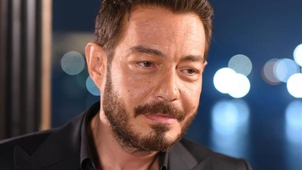 أحمد زاهر ينعى زوجة نضال الشافعي بعد وفاتها المفاجئة أحمد زاهر ينعى زوجة نضال الشافعي بعد وفاتها المفاجئة