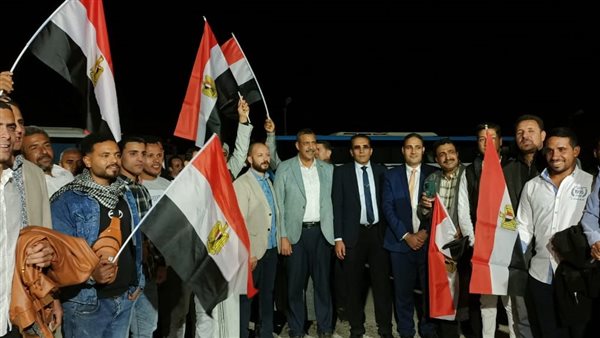 توافد عدد كبير من "الجبهة الوطنية" بالفيوم انطلاقًا إلى رفح لدعم القضية الفلسطينية