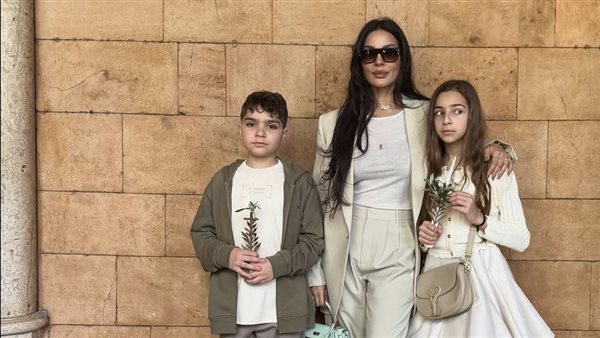 نادين نسيب نجيم تحتفل بأحد الشعانين مع أبنائها وطليقها.. صور نادين نسيب نجيم تحتفل بأحد الشعانين مع أبنائها وطليقها.. صور