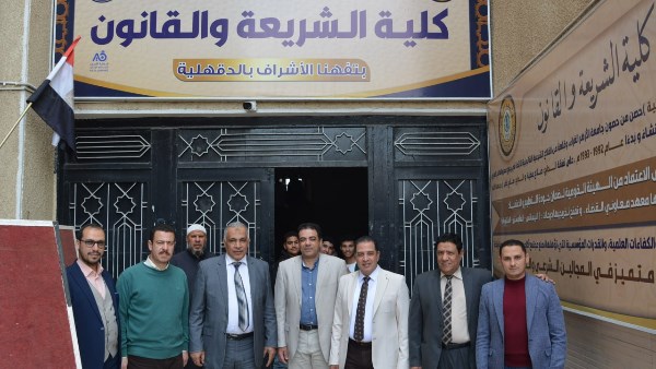 نائب رئيس جامعة الأزهر يلتقي لجنة ضمان جودة التعليم والاعتماد.. صور