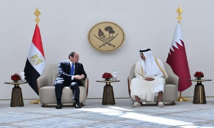 مراسم استقبال رسمية للرئيس السيسي بالديوان الأميري القطري