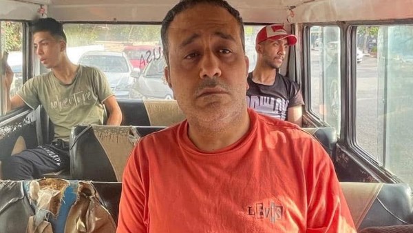 خالد سرحان يسخر من محمد رمضان عبر فيسبوك خالد سرحان يسخر من محمد رمضان عبر فيسبوك