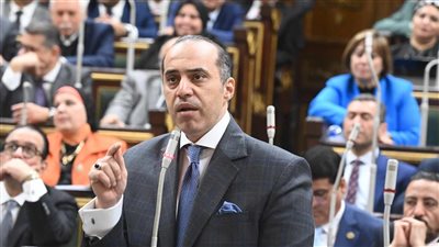 وزير الشئون النيابية: الحكومة ملتزمة بتعهداتها تجاه المزارعين