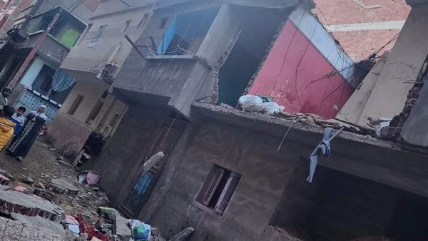 تشكيل لجنة هندسية لفحص منزل تعرض لسقوط جزئي بالدقى