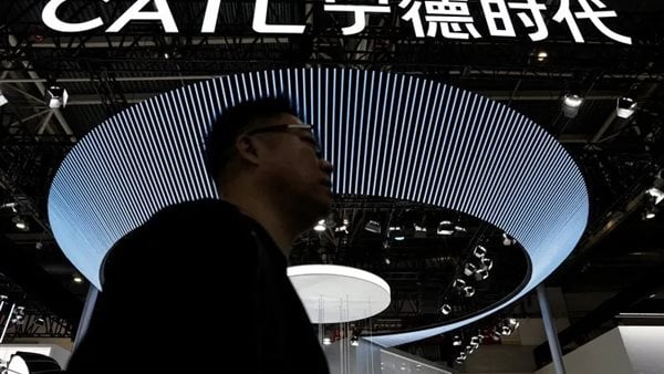 أرباح CATL لبطاريات السيارات الكهربائية تحقق نموًا كبيرًا في الربع الأول من 2025