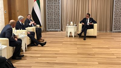 وزير الصحة يبحث التعاون مع ممثلي شركة جلاسكو GSK في المجالات الطبية والبحثية وزير الصحة يبحث التعاون مع ممثلي شركة جلاسكو GSK في المجالات الطبية والبحثية