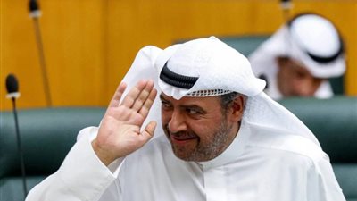 عاجل|الكويت.. إحالة وزير الدفاع السابق الشيخ أحمد الفهد إلى محكمة الوزراء عاجل|الكويت.. إحالة وزير الدفاع السابق الشيخ أحمد الفهد إلى محكمة الوزراء