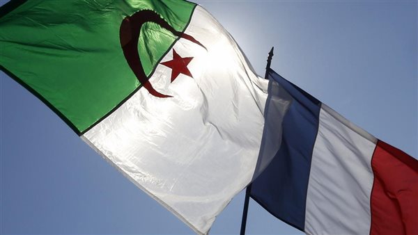 فرنسا تستدعي سفيرها في الجزائر ردا على قرار مماثل