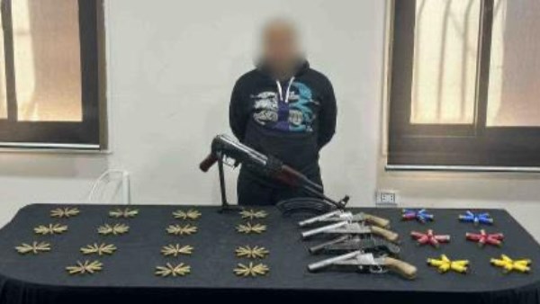 القبض على عاطل يتاجر فى الأسلحة النارية بروض الفرج