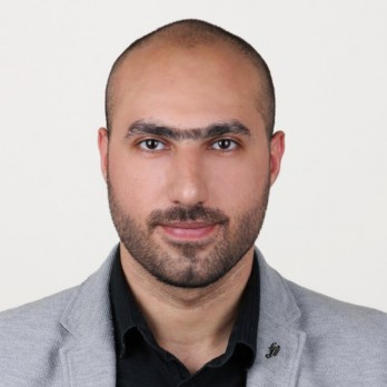 مصطفى أمين: حكاية رجلٍ منفي في وطنه