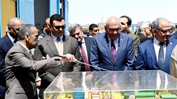 وزير الإسكان ورئيس الهيئة العربية للتصنيع يتفقدان معرض منتجات الهيئة العربية للتصنيع
