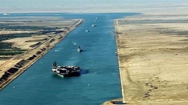 بنسبة انخفاض 61%.. أسامة ربيع: إيرادات قناة السويس حققت 3.9 مليار دولار خلال 2024