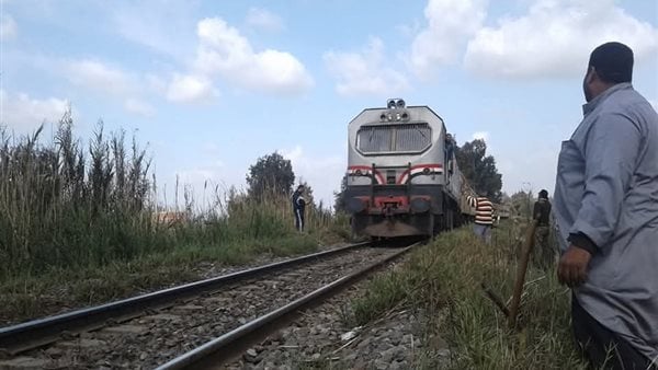 حفاظًا على حياة المواطنين.. المنوفية تنفذ حملة غلق للمعابر العشوائية على السكة الحديد| صور