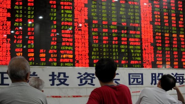 تباين أداء الأسهم الصينية وسط تقييم الأسواق لتأثير القيود الأمريكية على صادرات الرقائق تباين أداء الأسهم الصينية وسط تقييم الأسواق لتأثير القيود الأمريكية على صادرات الرقائق