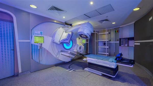 أورام الأقصر تستحدث تقنية العلاج الإشعاعي بالحركة الدقيقة لتعزيز فرص الشفاء