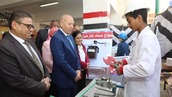 محافظ القاهرة: الدولة أرست دعائم نظام تعليمي فني يحاكي سوق العمل .. صور
