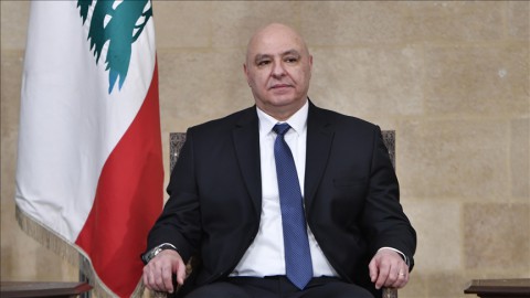 العراق يستدعي سفير لبنان لـ”عدم ارتياحه” من تصريحات لعون تجاه “الحشد الشعبي”