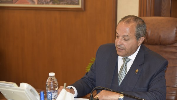 حبشي يبحث مقترح إنشاء مصنع للسكر بإحدى قرى جنوب بورسعيد