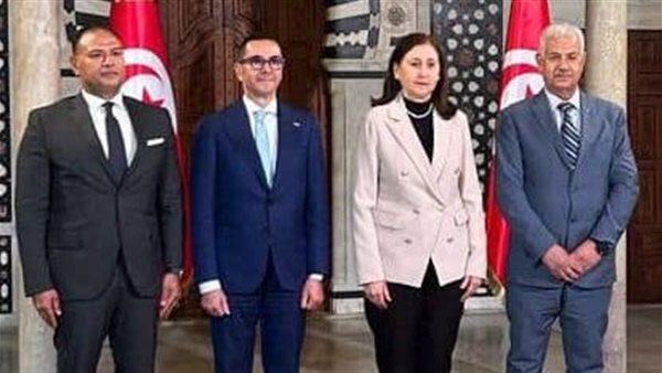 الخطيب يلتقي رئيسة الوزراء التونسية لمناقشة إنشاء بنك "مصري تونسي" لتسهيل المعاملات التجارية الخطيب يلتقي رئيسة الوزراء التونسية لمناقشة إنشاء بنك "مصري تونسي" لتسهيل المعاملات التجارية