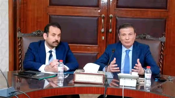وزير الزراعة: نستهدف استلام 5 مليون طن قمح محلى هذا العام وزير الزراعة: نستهدف استلام 5 مليون طن قمح محلى هذا العام