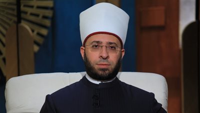 وزير الأوقاف يوقف عدداً من العاملين ويحيلهم للتحقيق: لا تهاون في مواجهة التقصير والإخلال الوظيفي