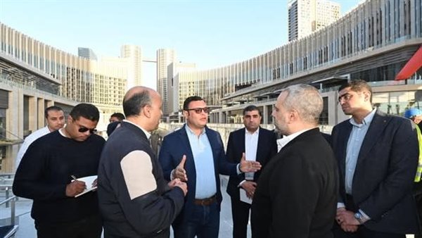 وزير الإسكان يختتم جولته بتفقد منطقة الأعمال المركزية والحى السكنى الخامس R5 وزير الإسكان يختتم جولته بتفقد منطقة الأعمال المركزية والحى السكنى الخامس R5