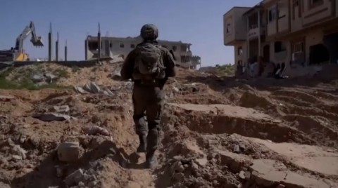 الجيش الإسرائيلي يعلن تحويل 30 بالمئة من أراضي قطاع غزة إلى منطقة عازلة مع مواصلته عملياته العسكرية ومنع دخول المساعدات الإنسانية الجيش الإسرائيلي يعلن تحويل 30 بالمئة من أراضي قطاع غزة إلى منطقة عازلة مع مواصلته عملياته العسكرية ومنع دخول المساعدات الإنسانية