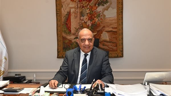 وزير الكهرباء يغادر إلى روسيا لبحث مستجدات مشروع محطة الضبعة النووية