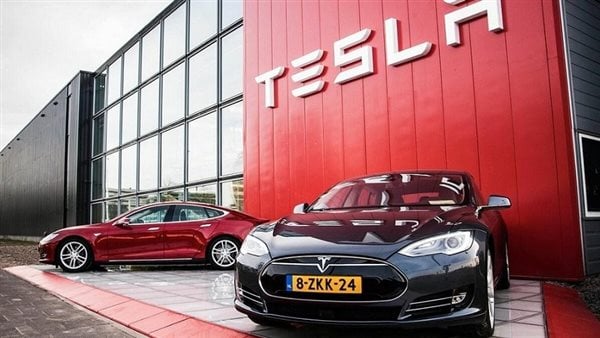 انخفاض مبيعات سيارات تسلا الكهربائية في كاليفورنيا بنسبة 15%