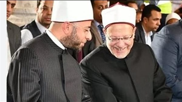 وزير الأوقاف يهنئ الدكتور شوقي علام بتعيينه عميدا للمعهد العالي للدراسات الإسلامية