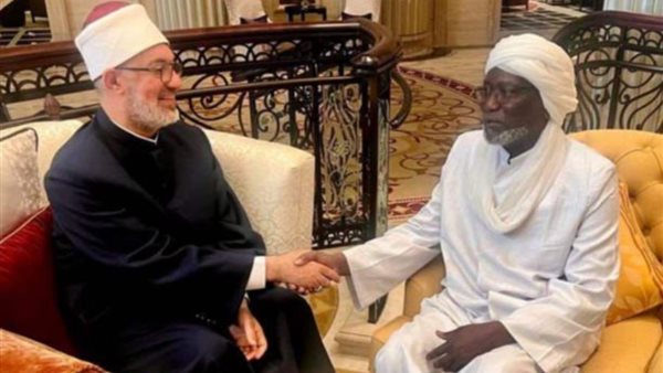 مفتي الجمهورية يلتقي نظيره التشادي لبحث الجهود المشتركة لمواجهة التحديات المعاصرة مفتي الجمهورية يلتقي نظيره التشادي لبحث الجهود المشتركة لمواجهة التحديات المعاصرة