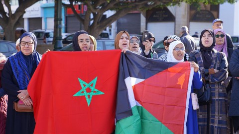حقوقيات مغربيات تنظمن في سلا وقفة تضامنية مع المرأة الفلسطينية