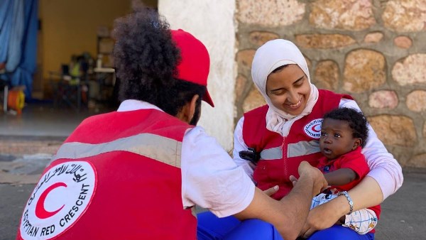 خلال عامين من أزمة السودان: الهلال الأحمر يقدم خدمات إنسانية لـ50 ألف متضرر خلال عامين من أزمة السودان: الهلال الأحمر يقدم خدمات إنسانية لـ50 ألف متضرر