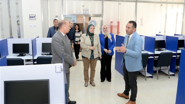 رئيس جامعة المنصورة يتابع سير العمل بالمشروعات الجديدة