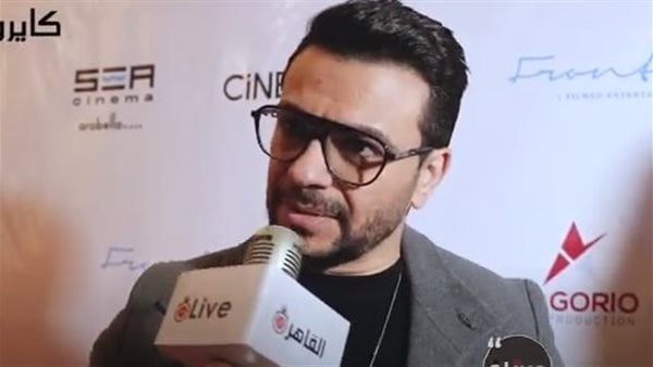 عوض علينا عوض الصابرين.. موتوسيكل يصدم سيارة كريم الحسيني ويتسبب في تهشيمها عوض علينا عوض الصابرين.. موتوسيكل يصدم سيارة كريم الحسيني ويتسبب في تهشيمها