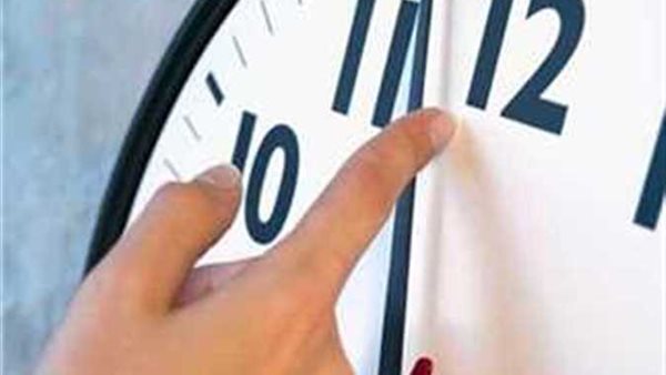 تغيير الساعة.. موعد تطبيق التوقيت الصيفي 2025