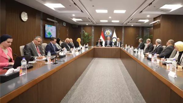 وزراء البترول والبيئة والطيران يبحثون التعاون في مشروع إنتاج وقود الطائرات المستدام وزراء البترول والبيئة والطيران يبحثون التعاون في مشروع إنتاج وقود الطائرات المستدام