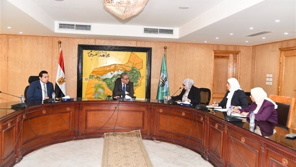 محافظ الفيوم يتابع نتائج التحاليل الدورية لمياه بحيرة قارون وآليات تنمية الثروة السمكية محافظ الفيوم يتابع نتائج التحاليل الدورية لمياه بحيرة قارون وآليات تنمية الثروة السمكية