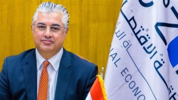 رئيس منطقة قناة السويس الاقتصادية: القنطرة غرب تتميز بموقع استراتيجي بين موانئ البحرين الأحمر والمتوسط رئيس منطقة قناة السويس الاقتصادية: القنطرة غرب تتميز بموقع استراتيجي بين موانئ البحرين الأحمر والمتوسط