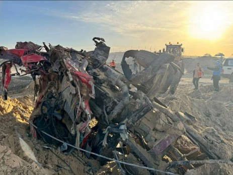 “الغارديان” تكشف تفاصيل استهداف المسعفين في غزة.. ماذا جاء فيها؟ “الغارديان” تكشف تفاصيل استهداف المسعفين في غزة.. ماذا جاء فيها؟