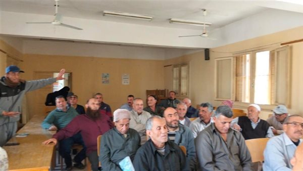 بحوث الإرشاد الزراعي والقطن ينفذان سلسلة من الندوات الإرشادية للنهوض بمحصول القطن بحوث الإرشاد الزراعي والقطن ينفذان سلسلة من الندوات الإرشادية للنهوض بمحصول القطن