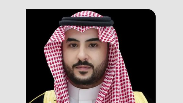 وزير الدفاع السعودي يصل العاصمة الإيرانية طهران