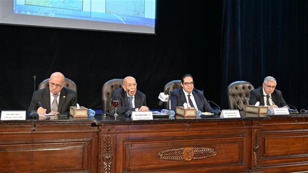 محاضرة تاريخية لمفيد شهاب حول ملحمة استرداد طابا في جامعة القاهرة
