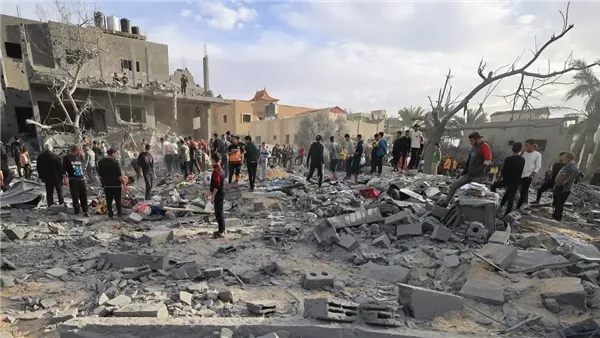 ارتفاع حصيلة شهداء عدوان الاحتلال على غزة إلى 51 ألف شهيد ارتفاع حصيلة شهداء عدوان الاحتلال على غزة إلى 51 ألف شهيد