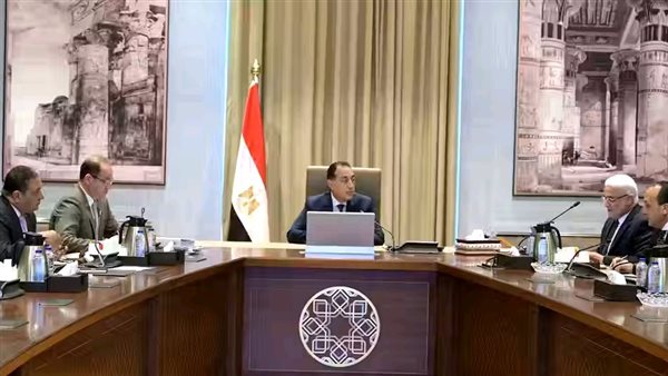 رئيس الوزراء يتابع الموقف المالي لهيئة التأمين الاجتماعي واستثمارات أموال صندوقها الاستثماري
