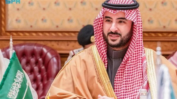 وزير الدفاع السعودي يصل طهران لبحث العلاقات الثنائية بين البلدين وزير الدفاع السعودي يصل طهران لبحث العلاقات الثنائية بين البلدين