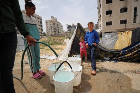 إعادة ضخ المياه لنحو مليون فلسطيني بمدينة غزة بعد انقطاعها أسبوعين