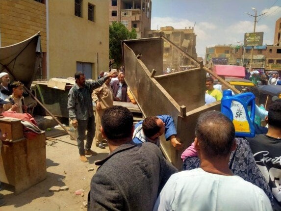 محافظ الجيزة: بدء تسكين الباعة بسوق العياط الحضاري بديلًا للأسواق العشوائية محافظ الجيزة: بدء تسكين الباعة بسوق العياط الحضاري بديلًا للأسواق العشوائية